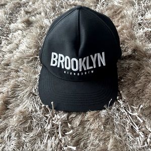 2/$25💙Aritzia Cap